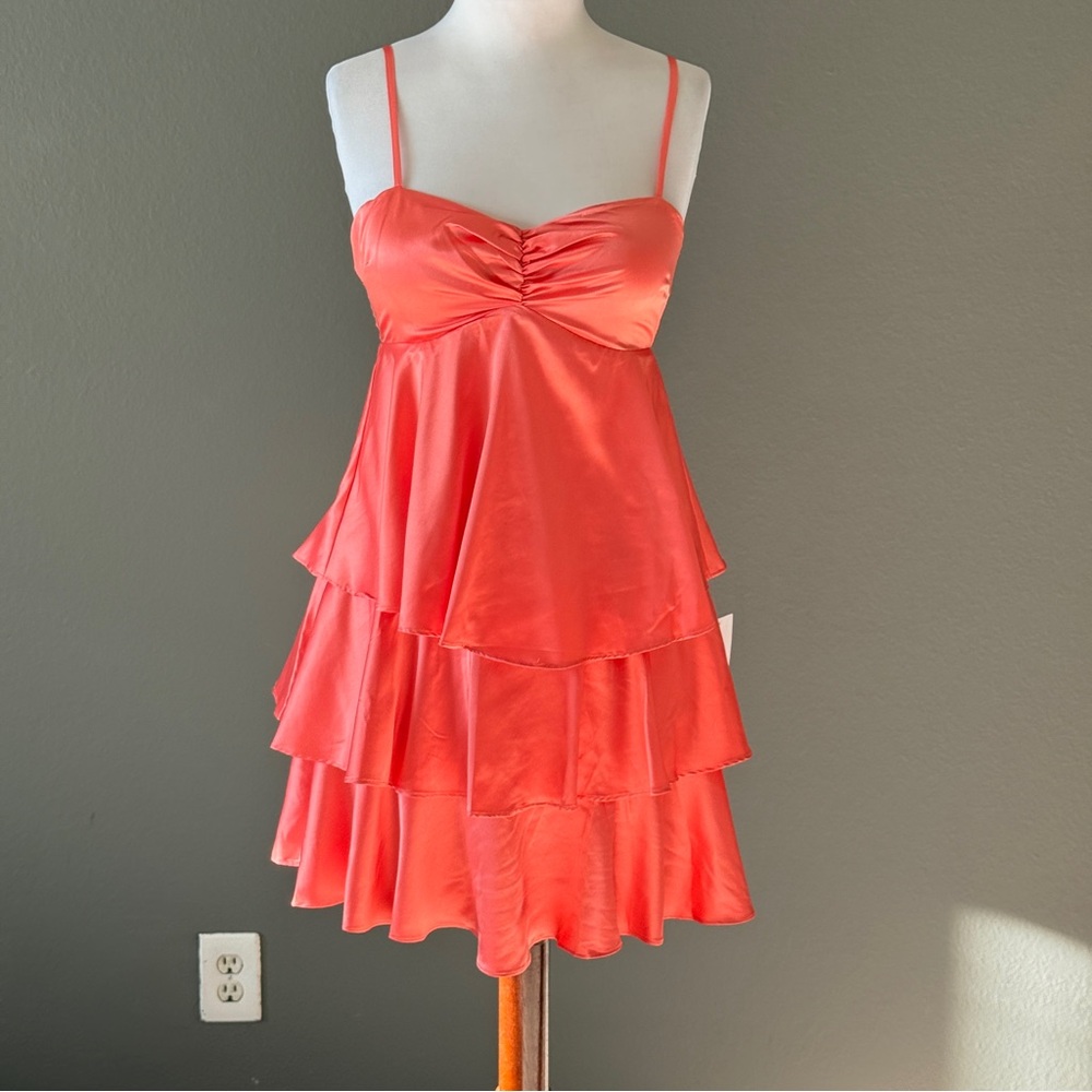 Venus NWT Spaghetti Strap Satin Tiered Peach Coral Party Prom Sz 4 Slip Dress